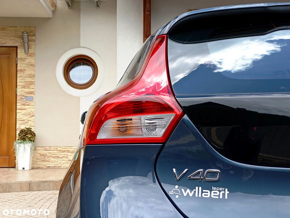 Volvo V40 T2 Drive-E Momentum - 36