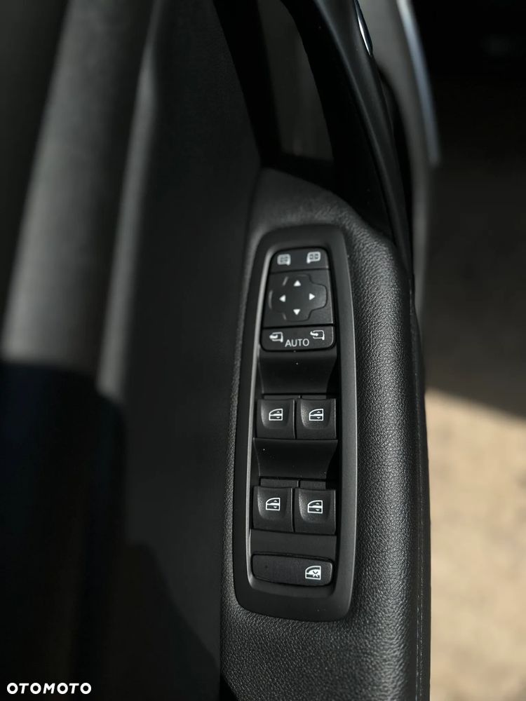 Renault Megane ENERGY dCi 130 GT LINE - 12