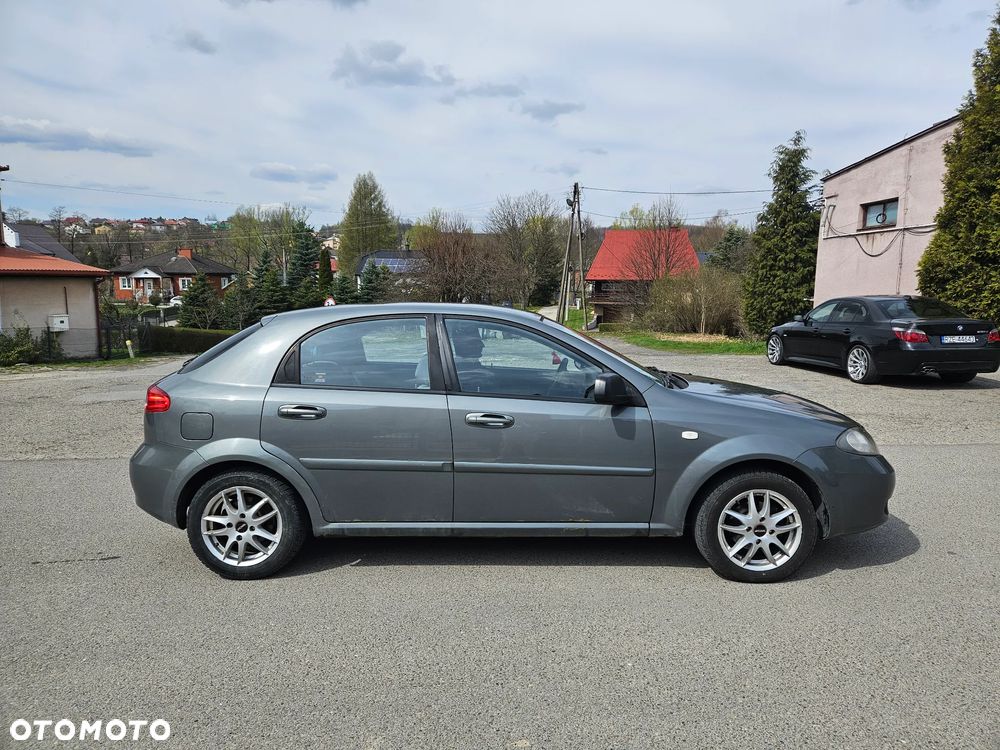 Chevrolet Lacetti - 2