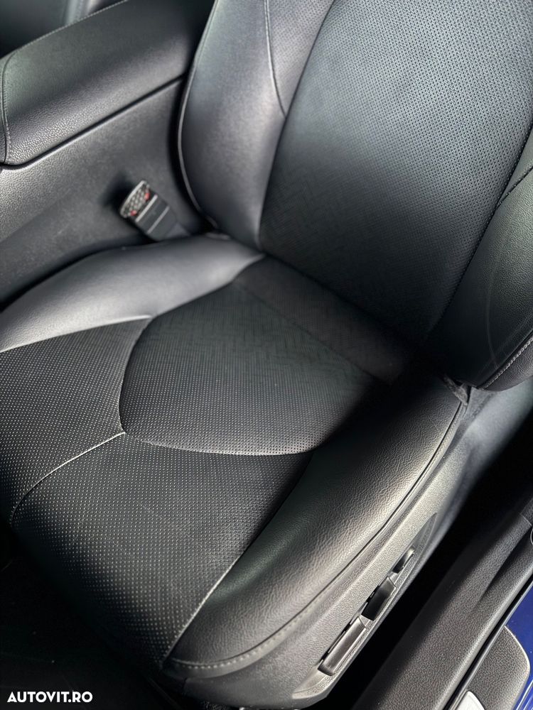 Toyota Camry 2.5 Hybrid Exclusive - 21