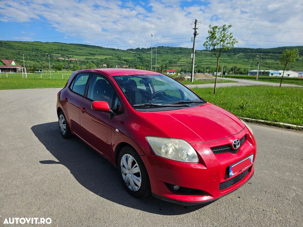 Toyota Auris 1.4 D-4D Luna - 1