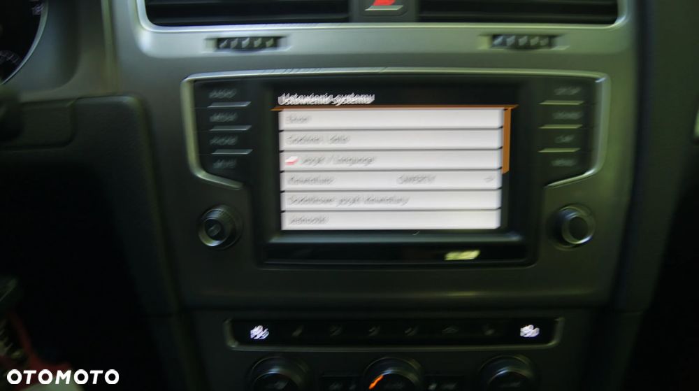 Volkswagen Golf 1.6 TDI BlueMotion Comfortline - 22