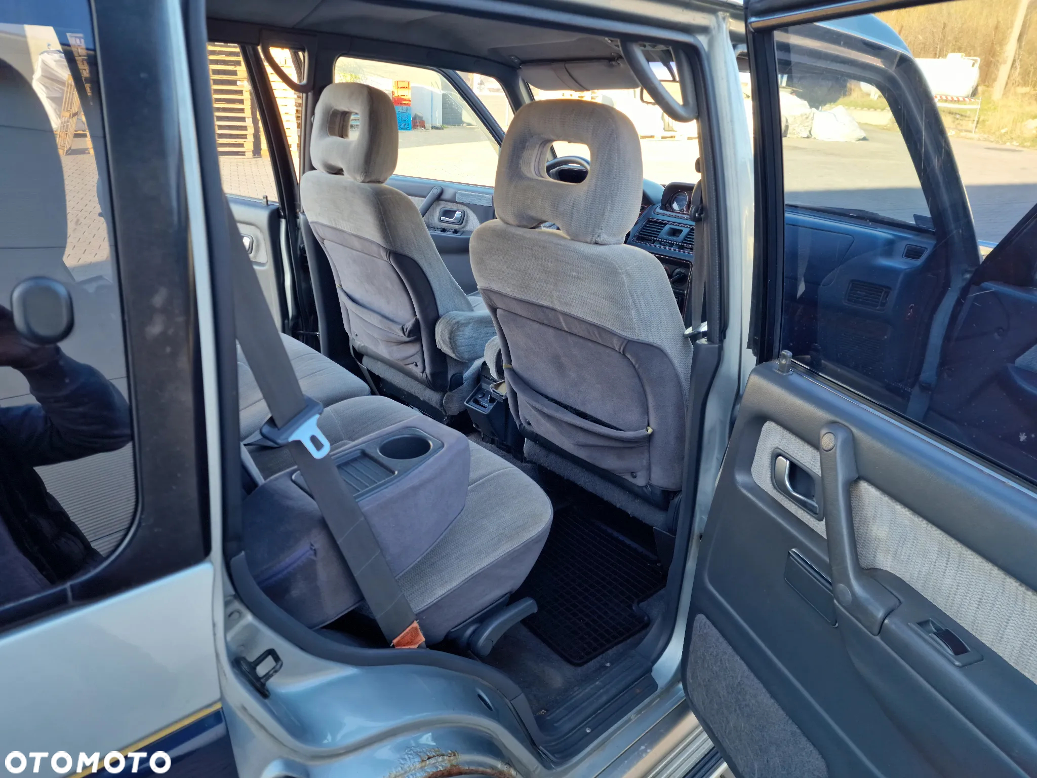 Mitsubishi Pajero - 28