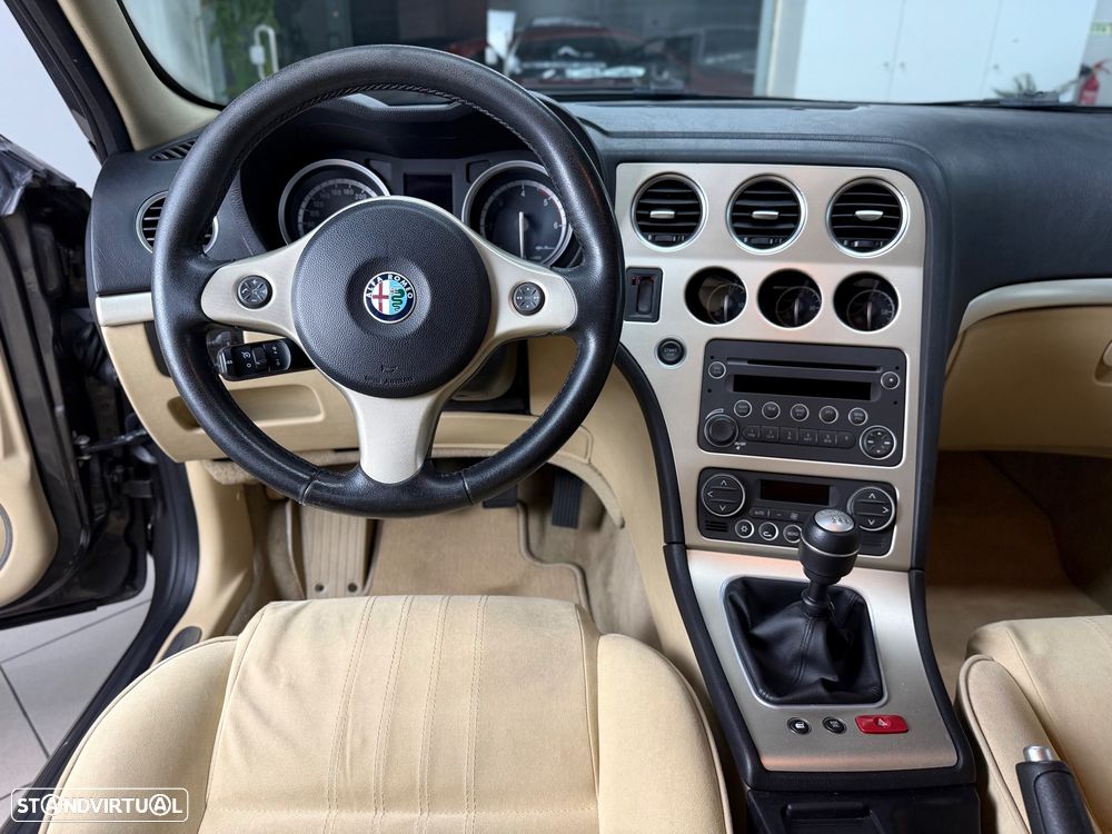 Alfa Romeo 159 Sportwagon 1.9 JTDM 16V DPF Impression - 17
