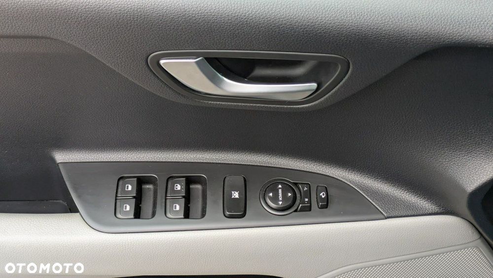 Kia Stonic 1.2 L - 11