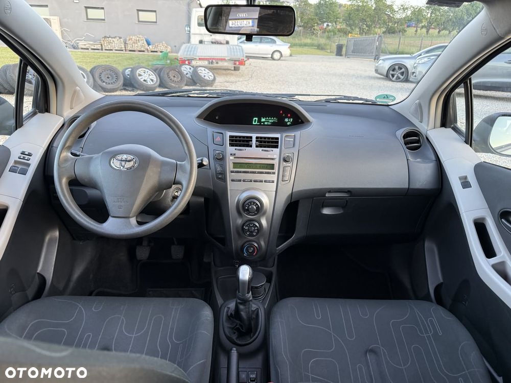 Toyota Yaris 1.0 VVT-i Cool - 24
