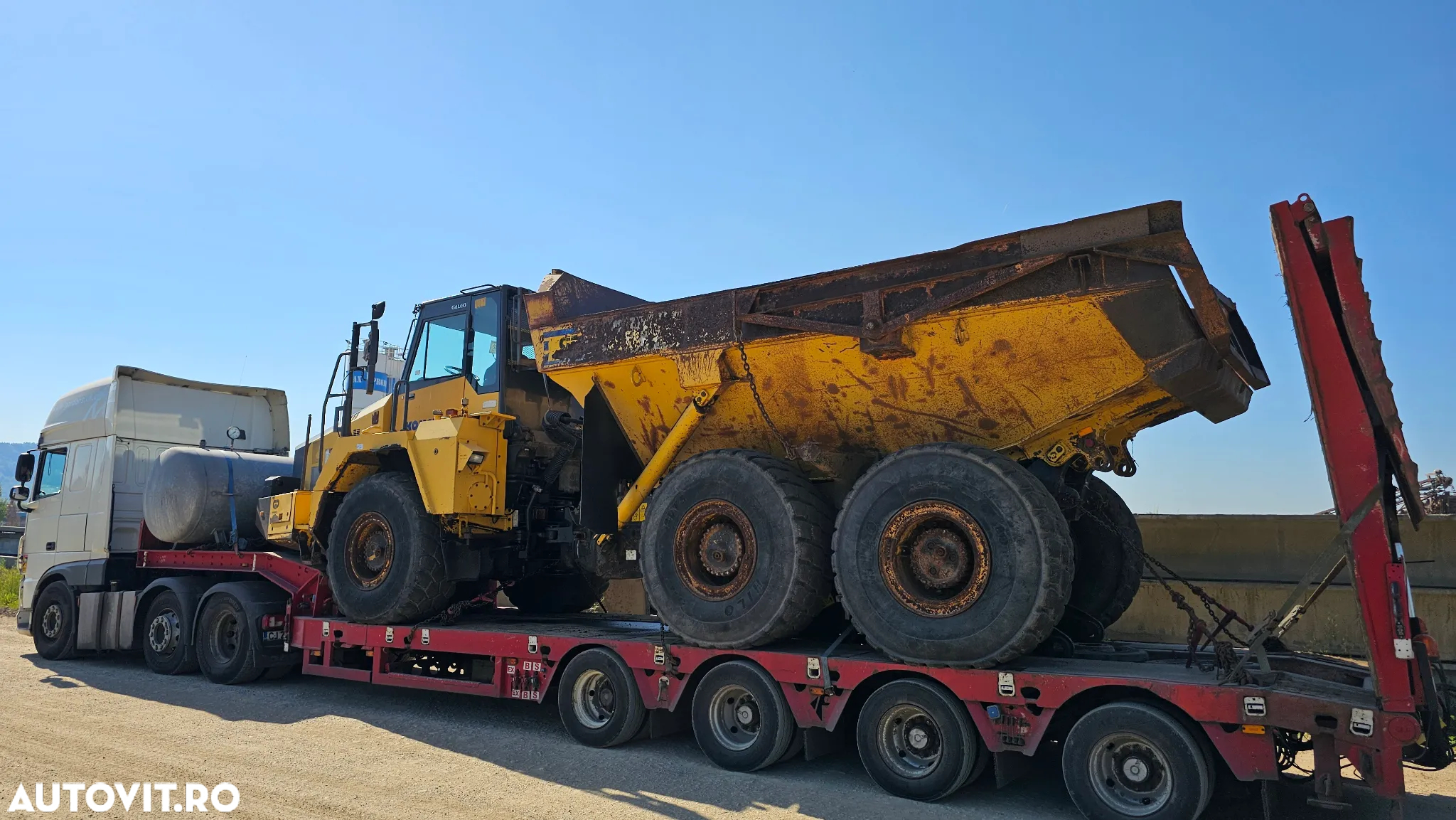 Komatsu HN 300 -2 Dumper 6X6 - 4