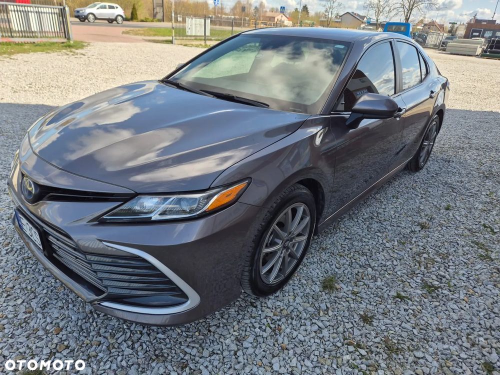 Toyota Camry 2.5 Hybrid Comfort CVT - 2