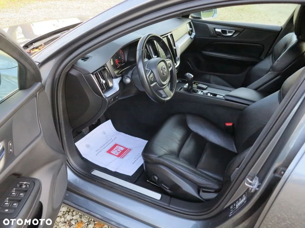 Volvo V60 D3 Momentum - 11