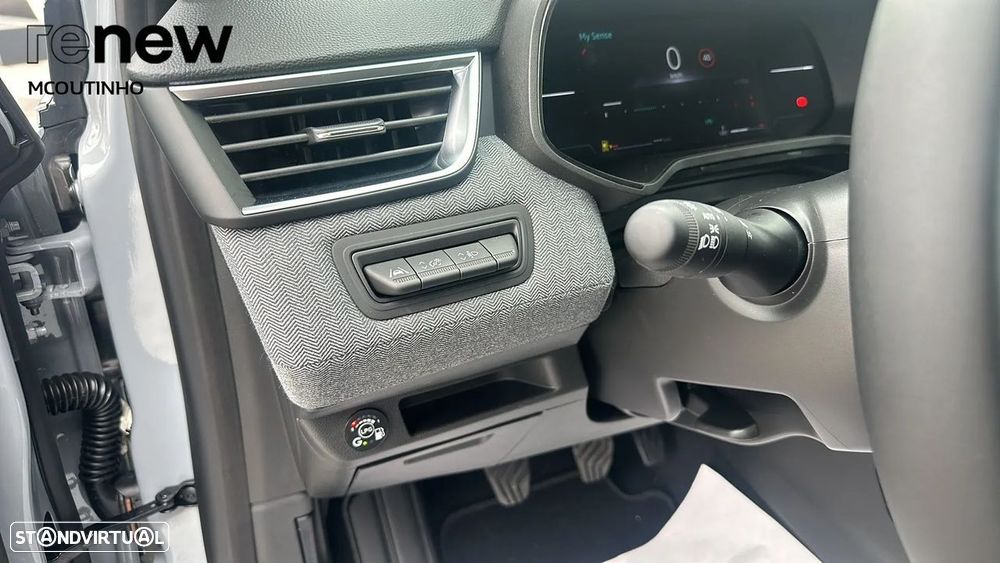 Renault Clio 1.0 TCe Techno Bi-Fuel - 11