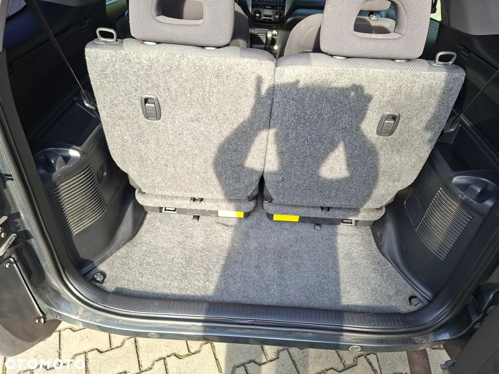 Toyota RAV4 - 23