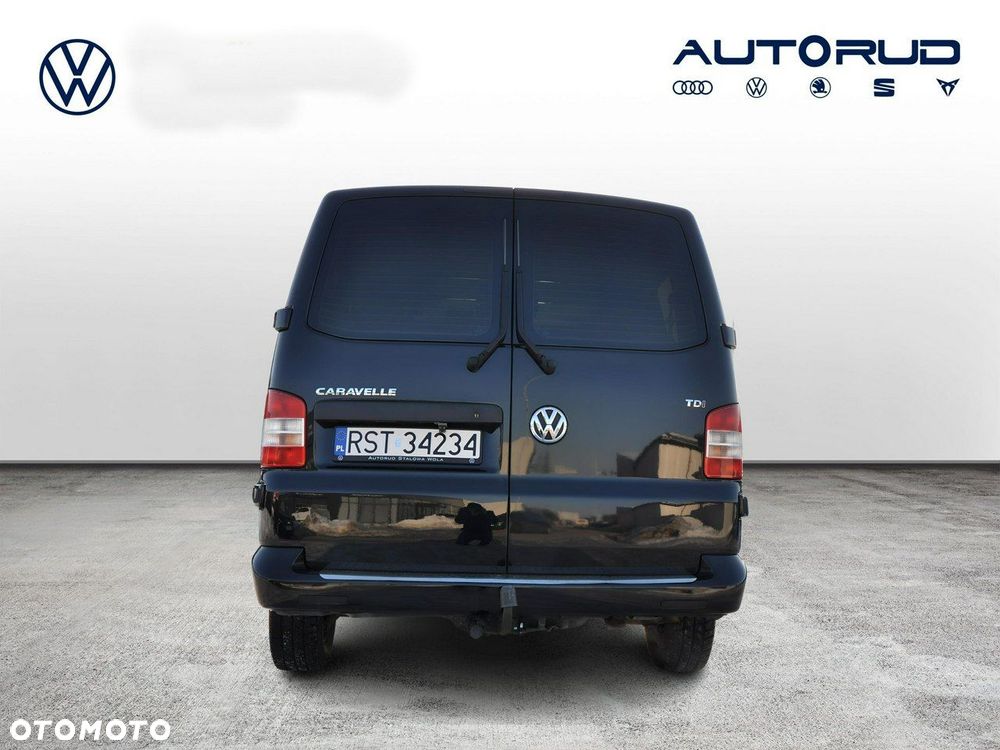 Volkswagen Caravelle - 6