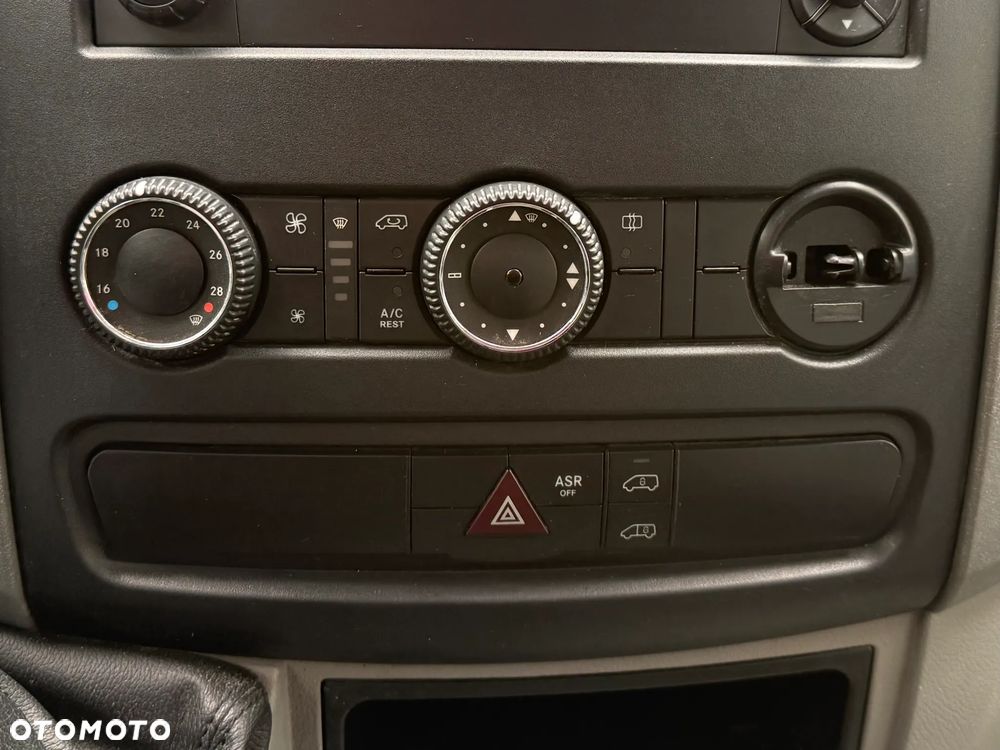 Volkswagen Crafter - 14