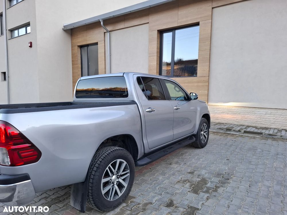 Toyota Hilux - 4