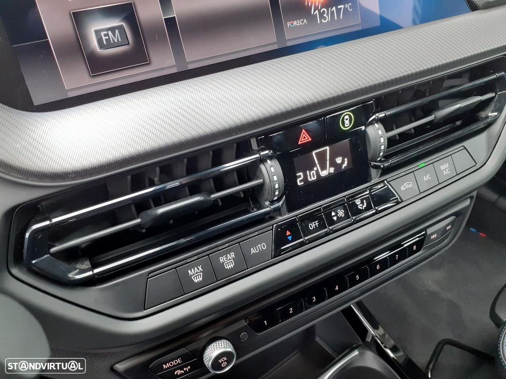 BMW 118 i Pack Desportivo M Auto - 13