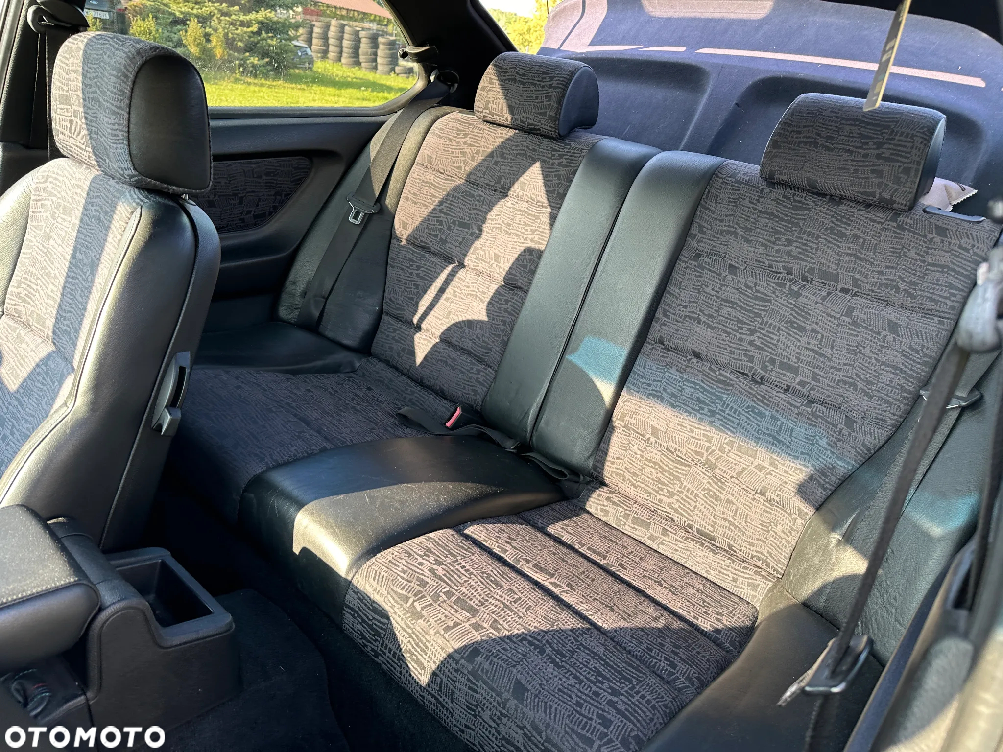 BMW Seria 3 318ti - 17