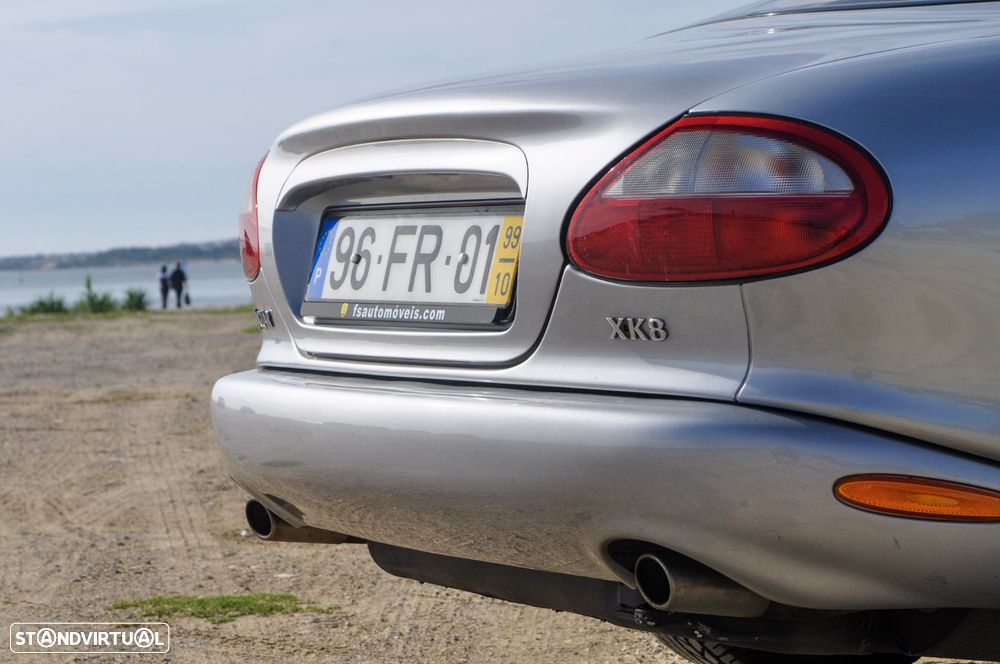 Jaguar XK XK8 4.0 Coupé Pele - 6
