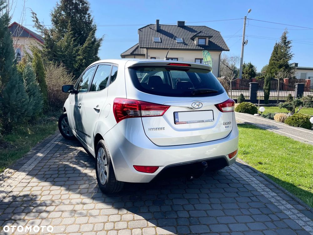 Hyundai ix20 1.4 Premium blue - 4