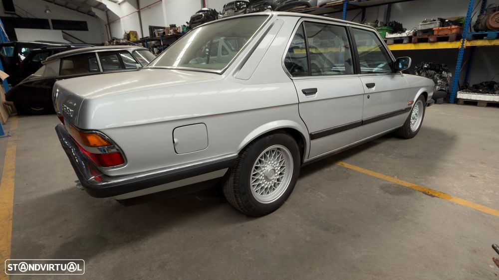 BMW 528 - 5