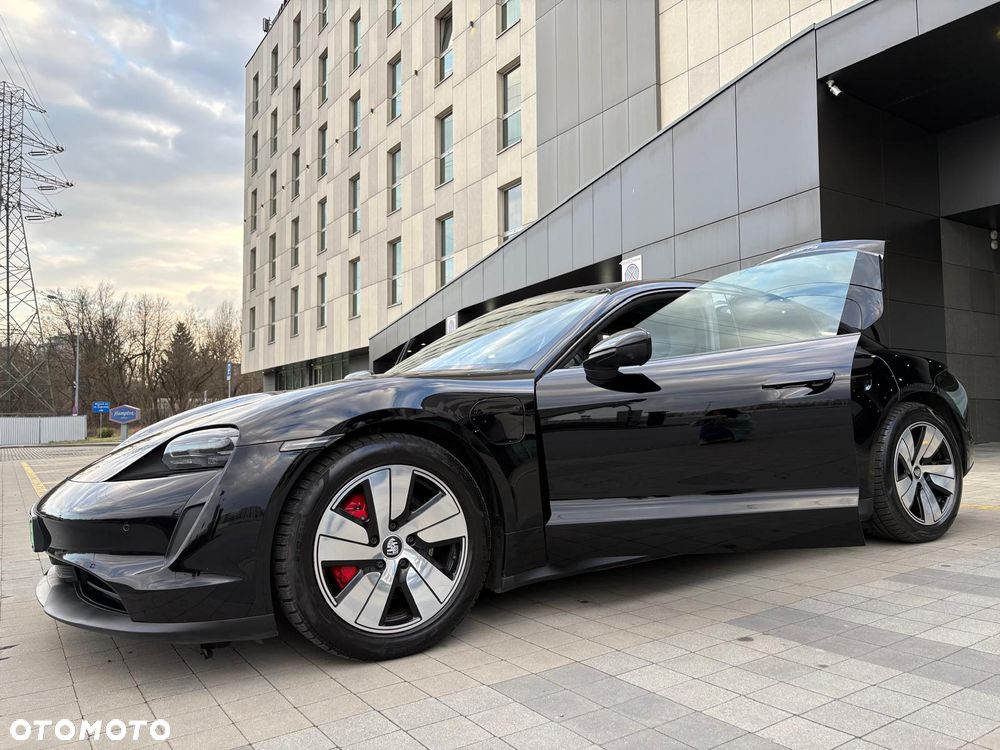 Porsche Taycan 105kWh 4S Performance Plus - 11
