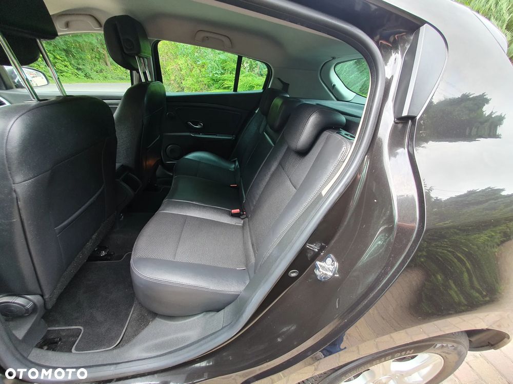 Renault Megane TCe 130 Luxe - 11