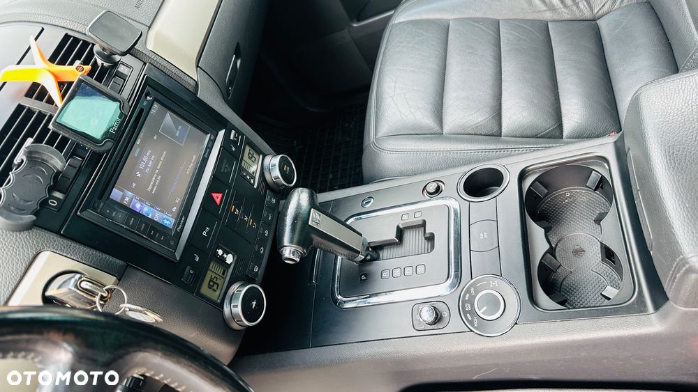 Volkswagen Touareg 3.2 V6 Tiptr - 13