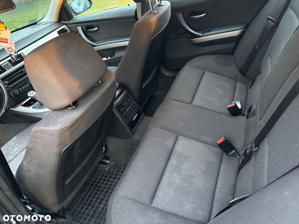 BMW Seria 3 318d DPF - 9