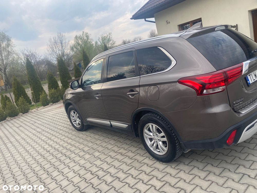 Mitsubishi Outlander 2.0 City Style 2WD - 2