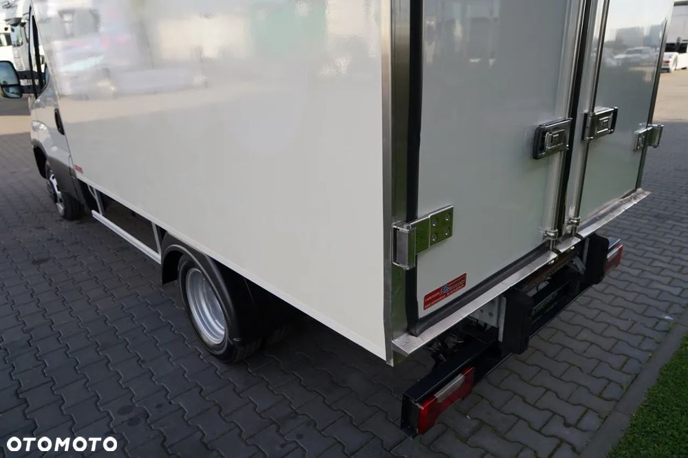 Iveco DAILY 35-140 / CHŁODNIA / THERMO KING / REGAŁY / MANUAL / BLIŹNIAK / - 15