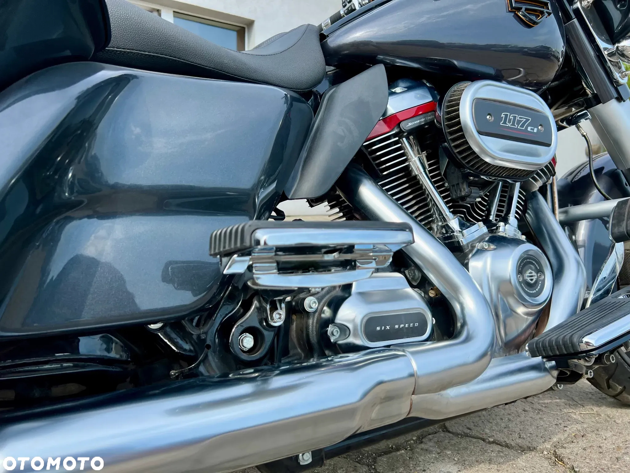 Harley-Davidson Touring Street Glide - 11
