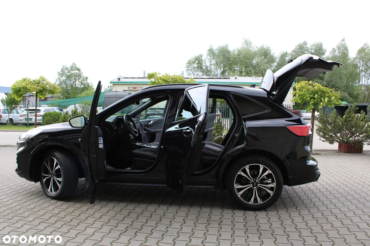Ford Kuga 2.5 Duratec FHEV 4x4 ST-LINE - 20