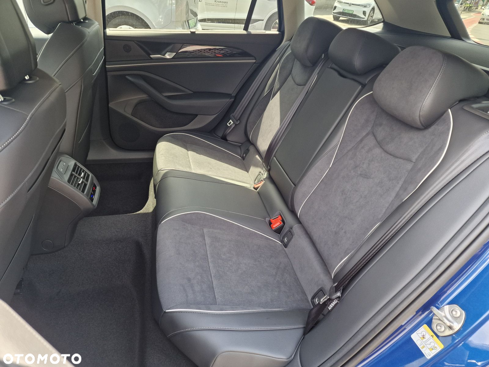 Volkswagen Passat 1.5 TSI EVO Business DSG - 14