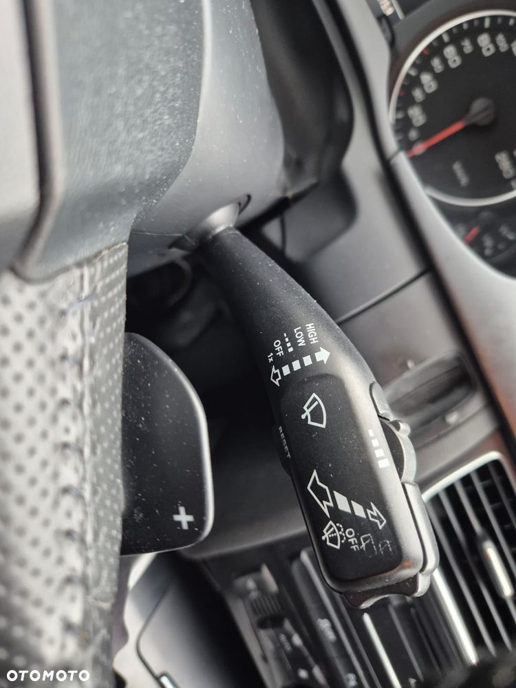 Audi A4 Avant 2.0 TDI DPF multitronic S line Sportpaket - 24