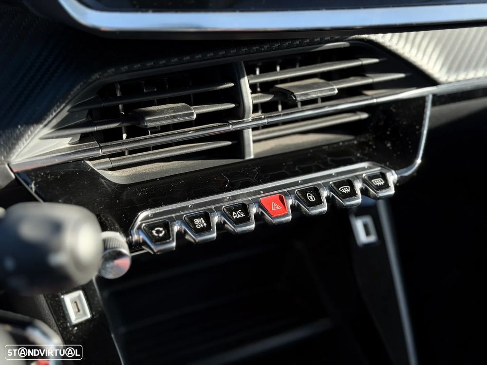 Peugeot 2008 PureTech 130 Active Pack - 20