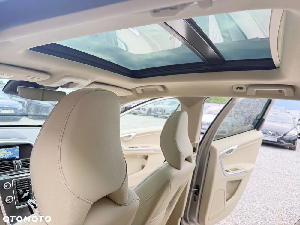 Volvo XC 60 T6 AWD Drive-E Summum - 8