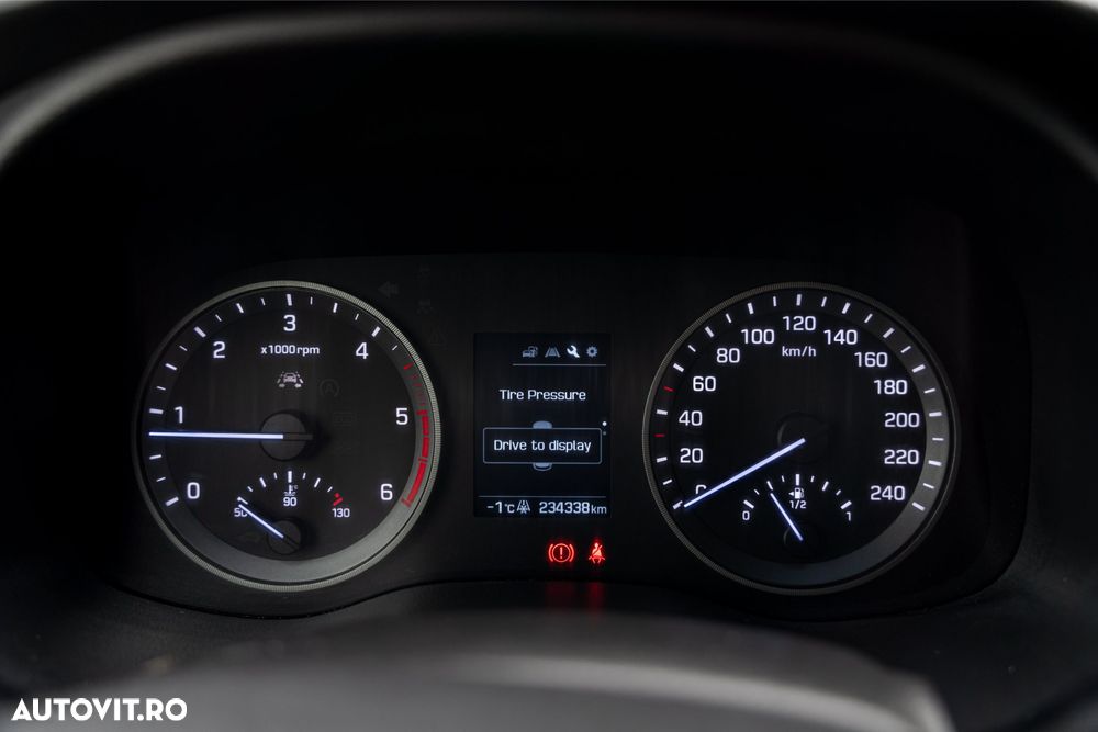 Hyundai Tucson 2.0 CRDI 2WD Style - 28