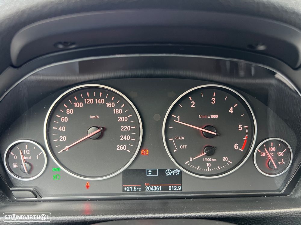 BMW 318 d Touring - 35