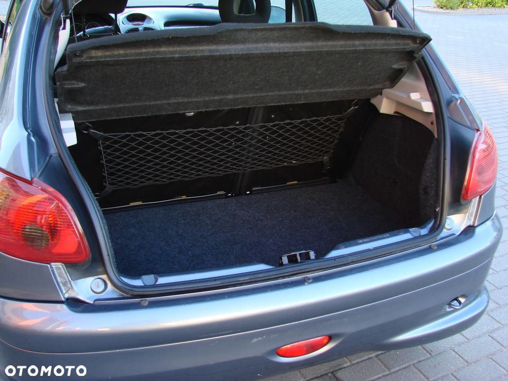 Peugeot 206 - 13