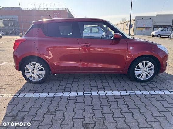 Suzuki Swift 1.2 Premium Plus - 4