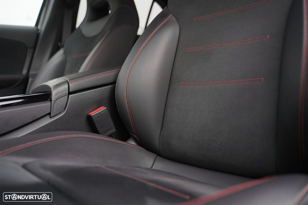 Mercedes-Benz A 250 e AMG Line - 31