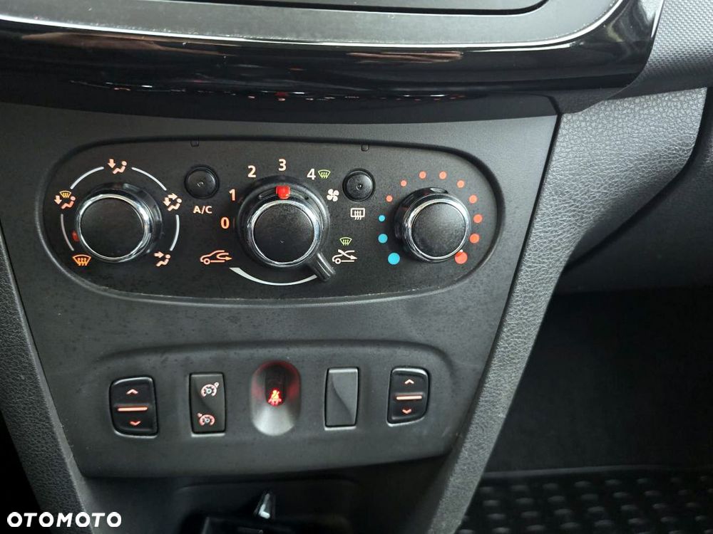 Dacia Sandero 1.2 16V Laureate - 23