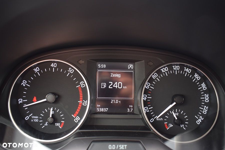 Skoda Fabia 1.2 TSI Cool Edition Red & Grey - 19