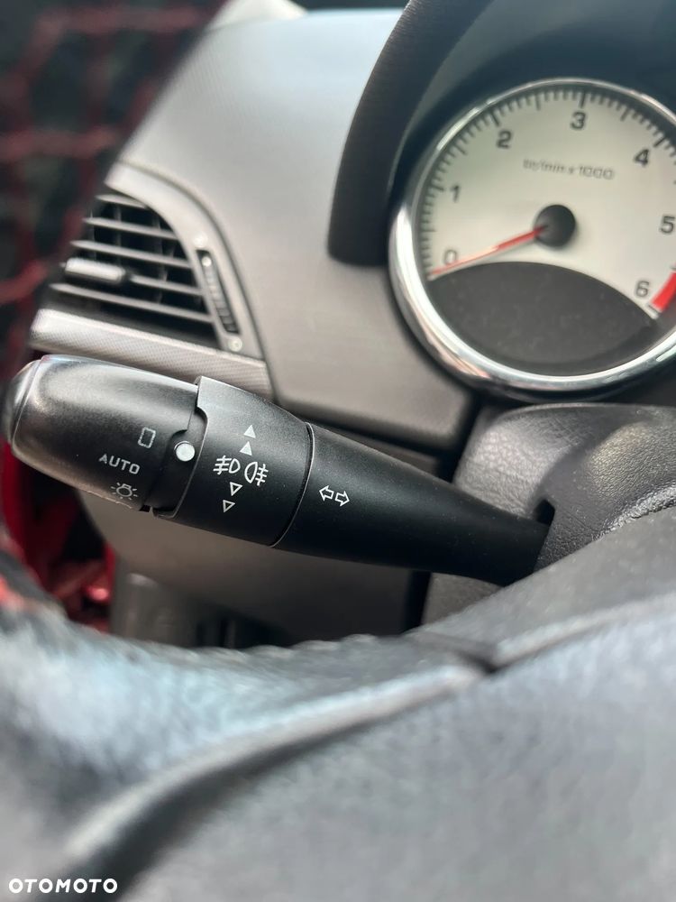 Peugeot 207 1.6 HDi 16V Speed - 24