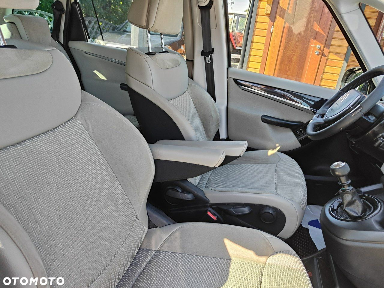Citroën C4 Picasso 1.6 HDi FAP Exclusive - 19