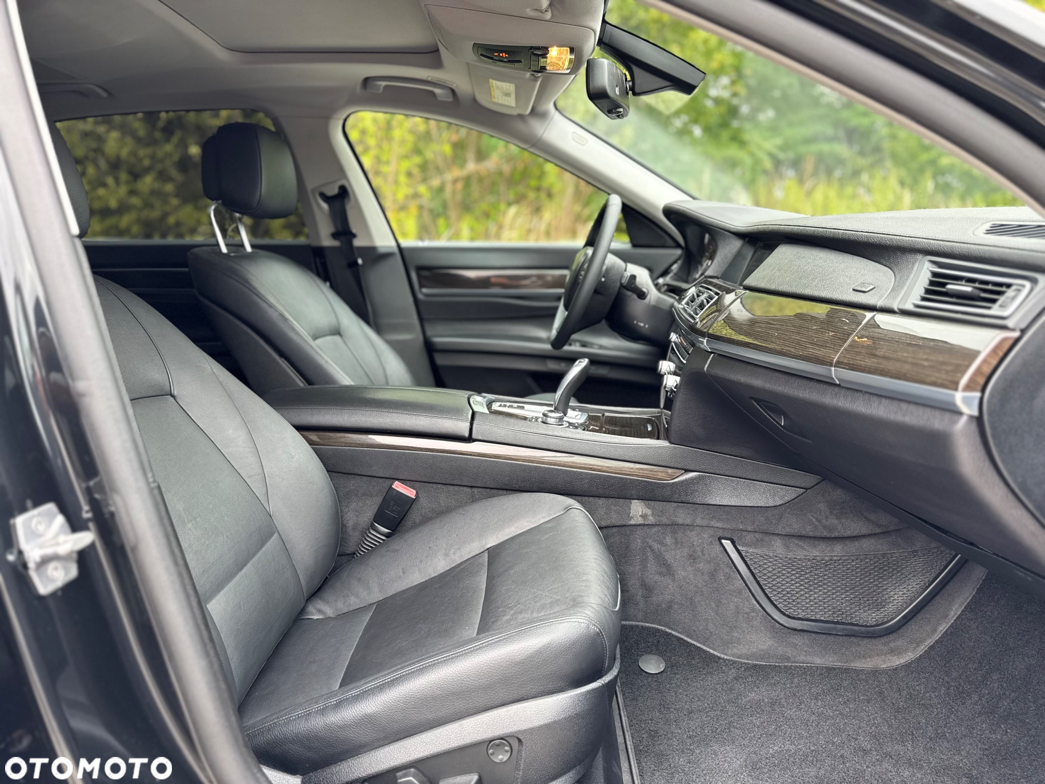 BMW Seria 7 740Li - 25