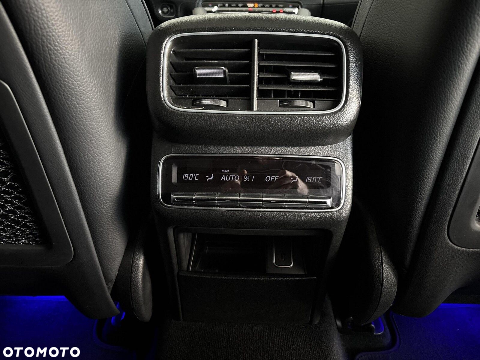 Mercedes-Benz GLE - 23