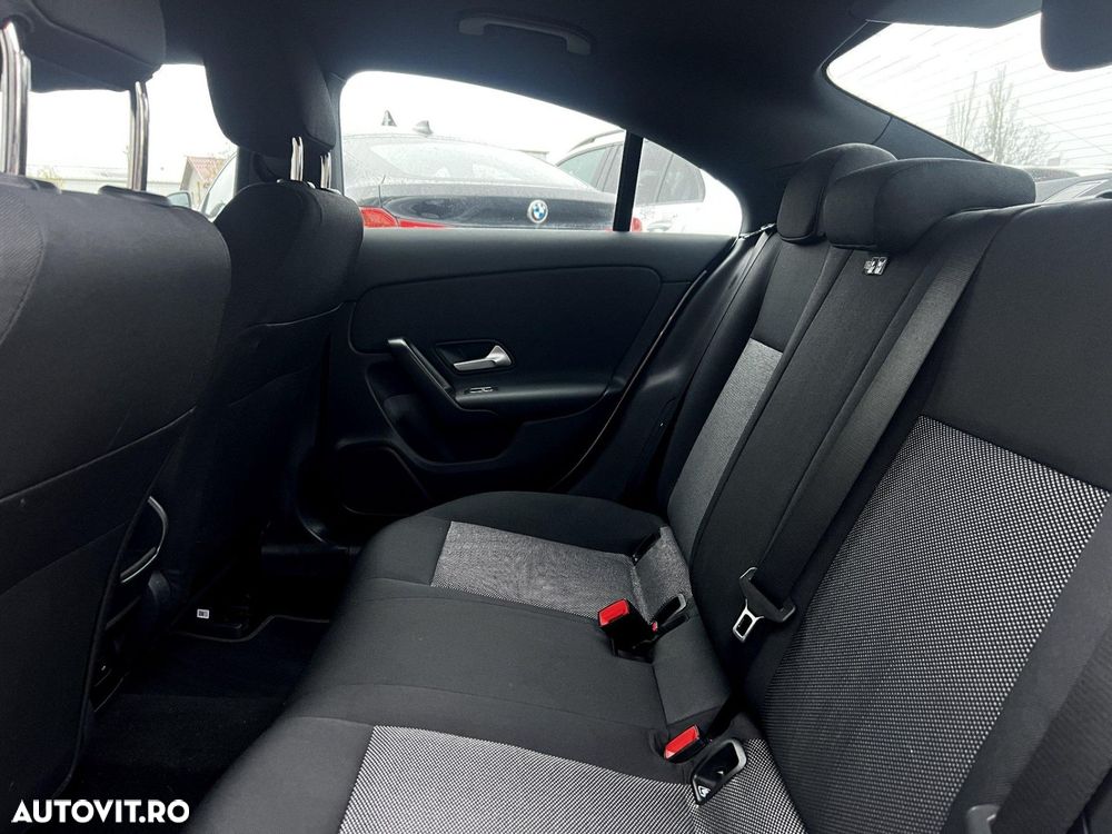 Mercedes-Benz CLA - 33