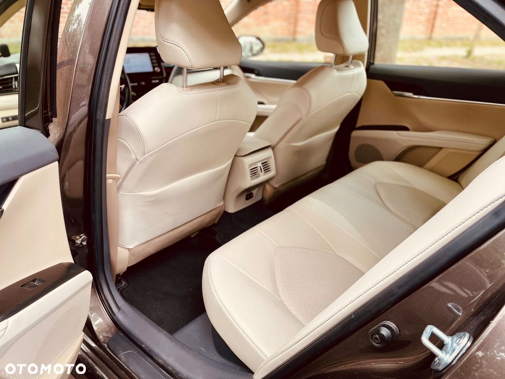 Toyota Camry 2.5 Hybrid Prestige CVT - 21