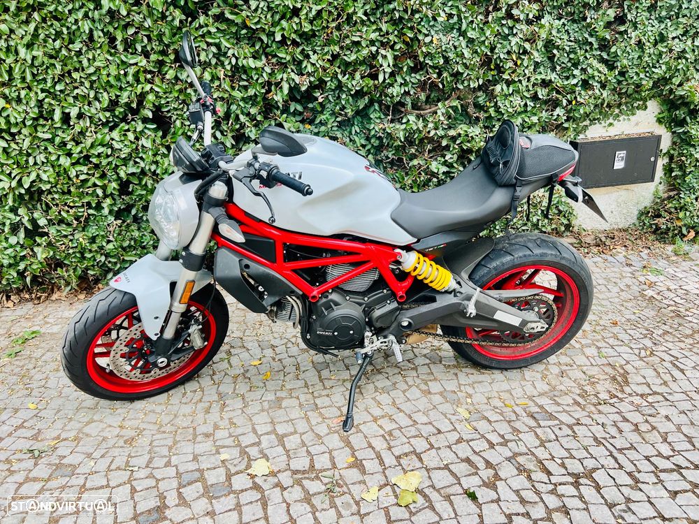 Ducati Monster 797 - 1