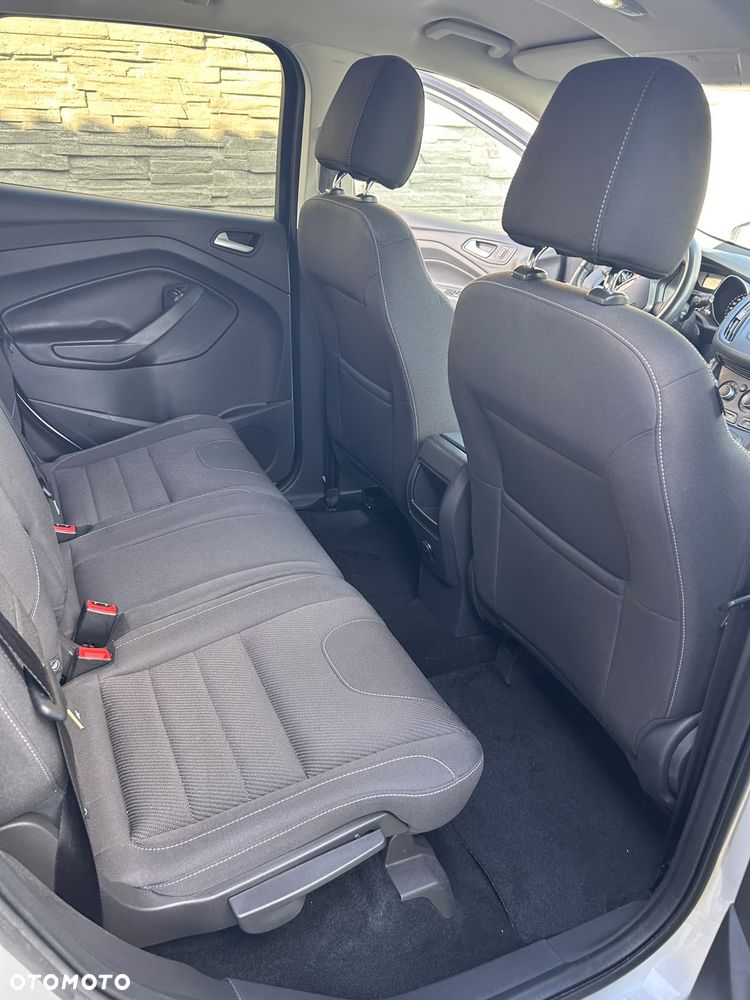 Ford Kuga - 22